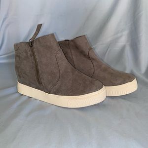 Universal Thread Cindy Platform Wedge Sneakers Size 7.5